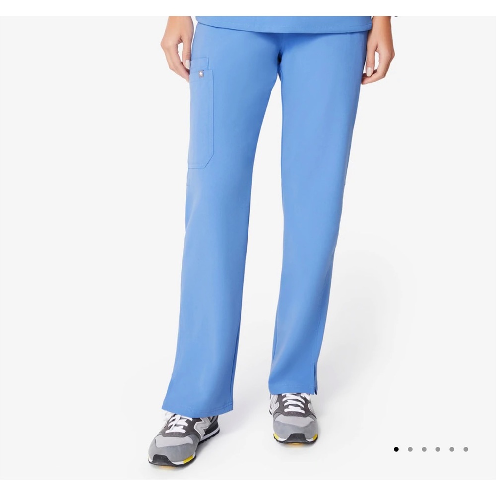 NWT Figs Kade Cargo Scrub Pant